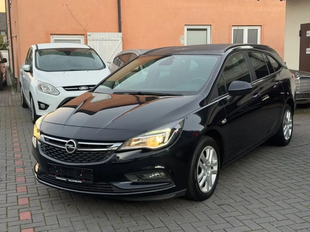 Photo 1 : Opel Astra 2018 Diesel