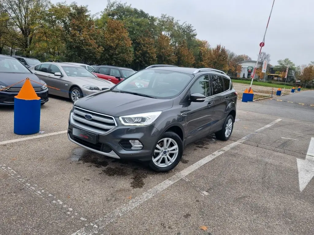 Photo 1 : Ford Kuga 2018 Petrol