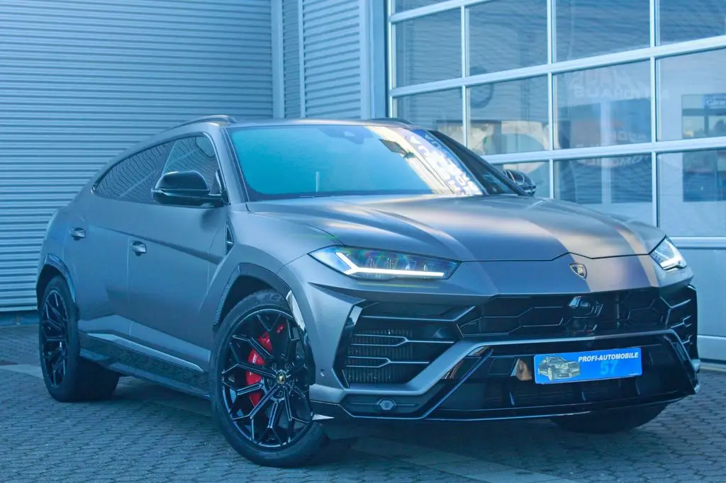 Photo 1 : Lamborghini Urus 2021 Petrol