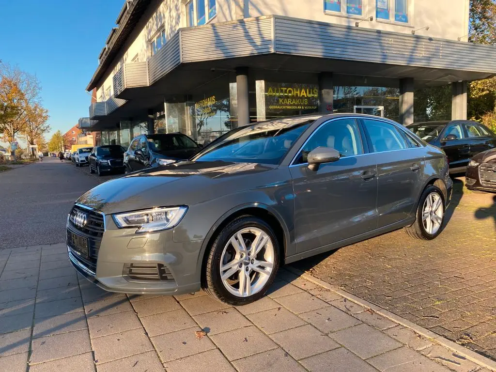 Photo 1 : Audi A3 2018 Essence