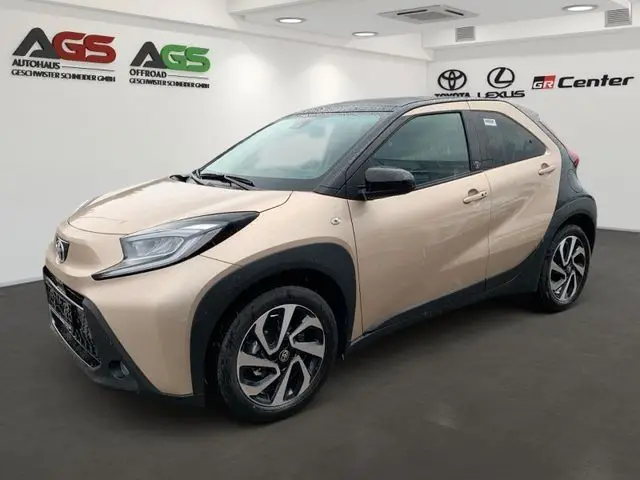 Photo 1 : Toyota Aygo X 2024 Essence