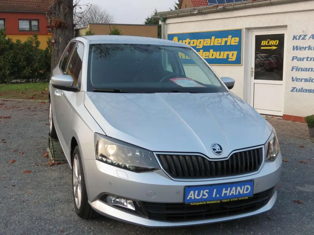 Photo 1 : Skoda Fabia 2016 Petrol