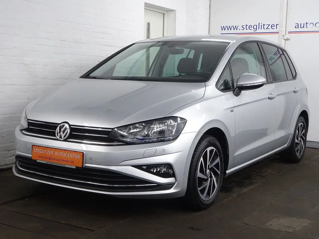 Photo 1 : Volkswagen Golf 2019 Petrol