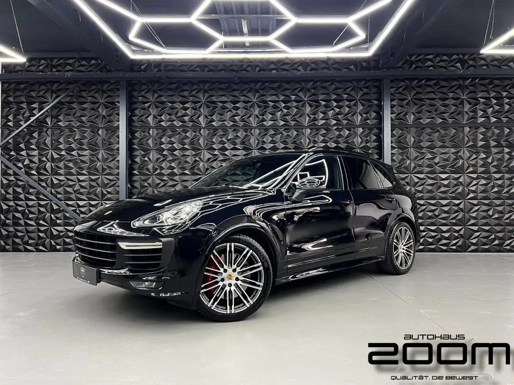 Photo 1 : Porsche Cayenne 2015 Petrol