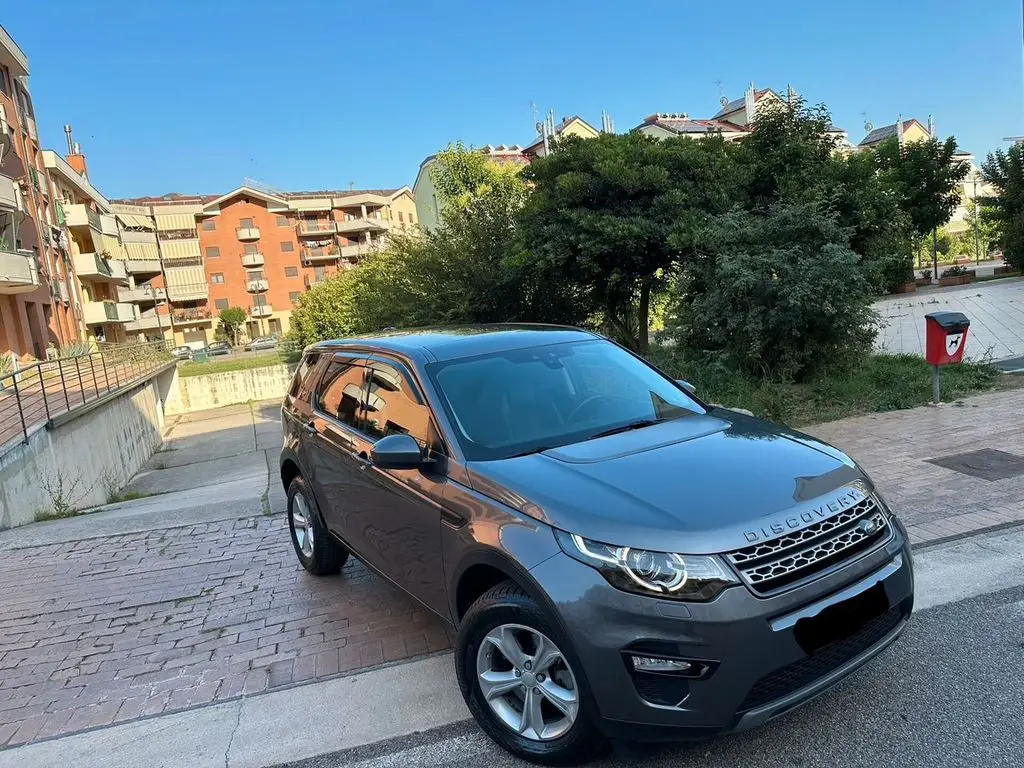 Photo 1 : Land Rover Discovery 2015 Diesel