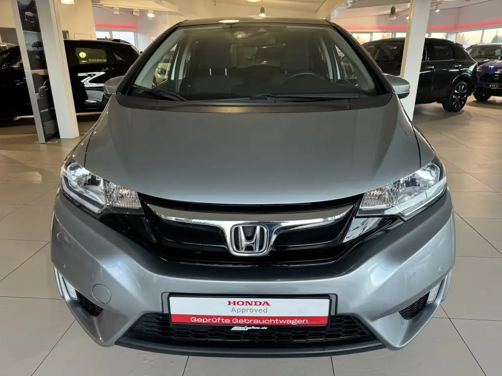 Photo 1 : Honda Jazz 2016 Petrol