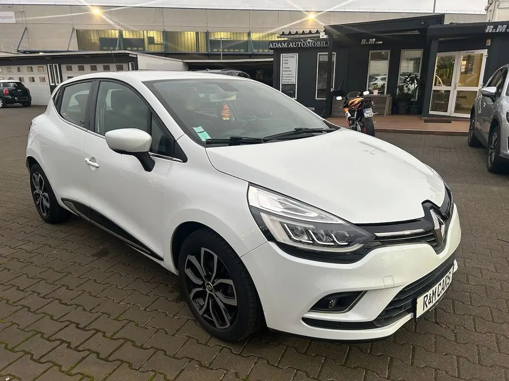 Photo 1 : Renault Clio 2017 Essence