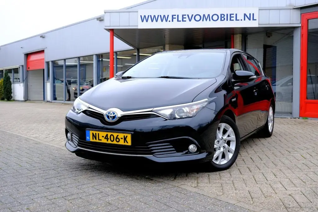 Photo 1 : Toyota Auris 2017 Hybride