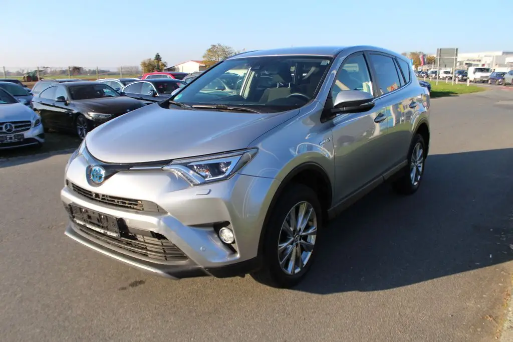 Photo 1 : Toyota Rav4 2017 Hybride