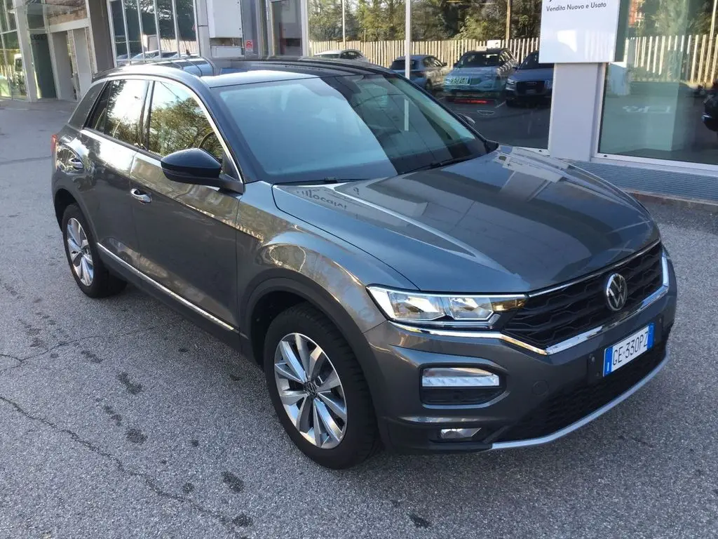 Photo 1 : Volkswagen T-roc 2022 Petrol