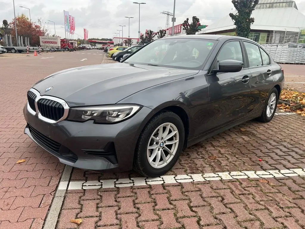 Photo 1 : Bmw Serie 3 2019 Petrol