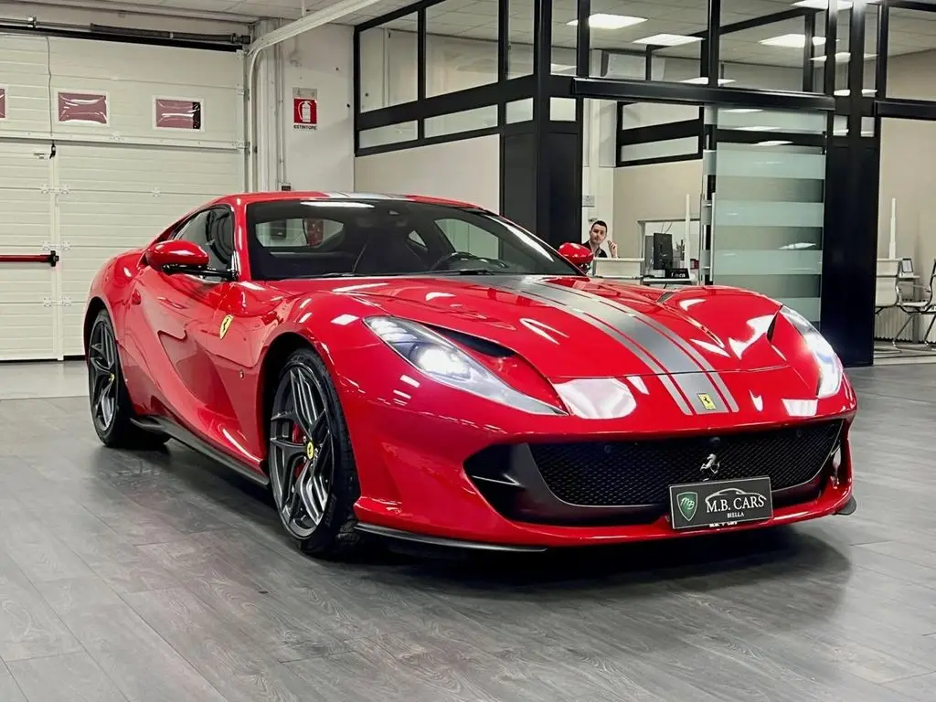 Photo 1 : Ferrari 812 2019 Petrol