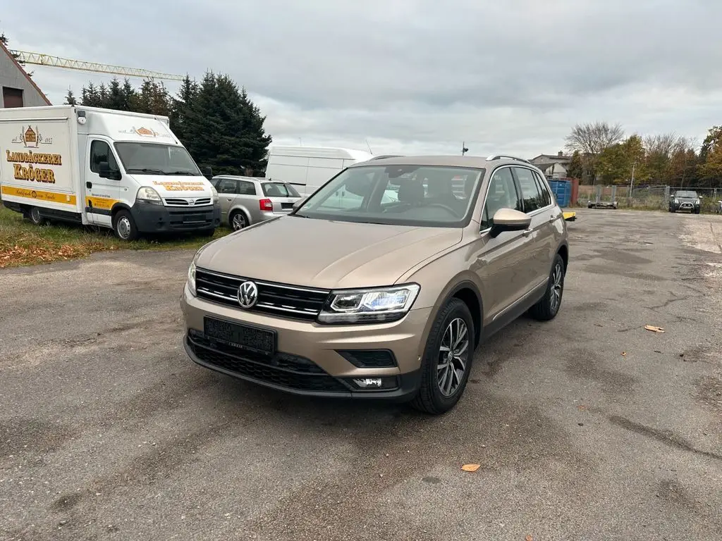 Photo 1 : Volkswagen Tiguan 2018 Essence