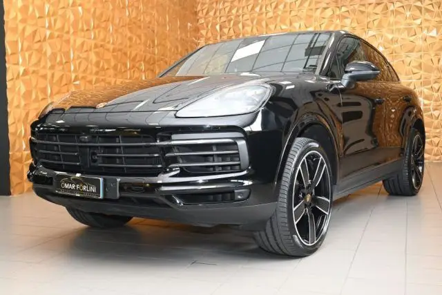 Photo 1 : Porsche Cayenne 2022 Petrol