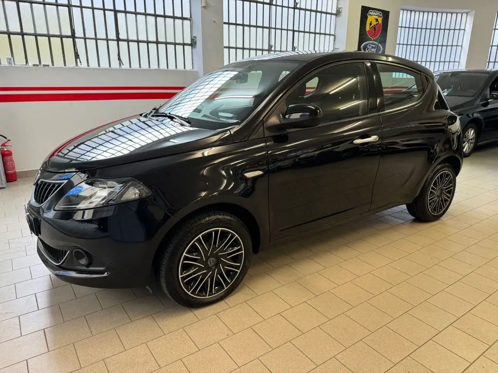 Photo 1 : Lancia Ypsilon 2022 Hybrid