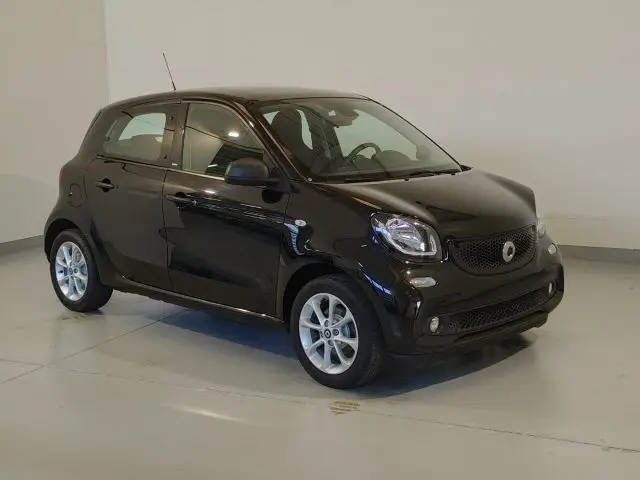 Photo 1 : Smart Forfour 2016 Essence