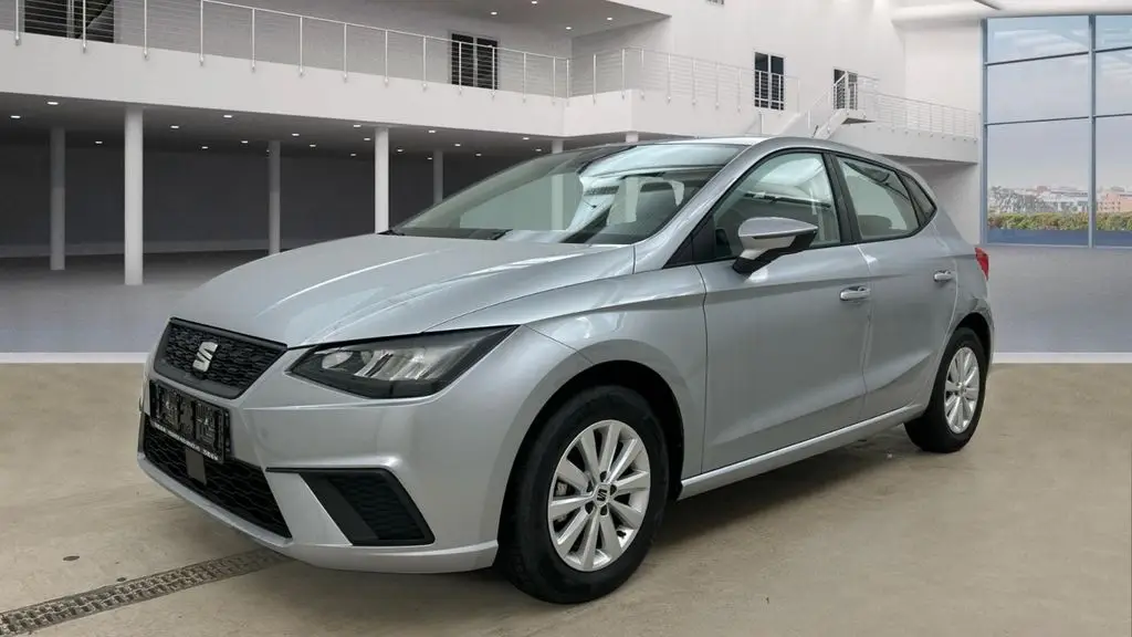 Photo 1 : Seat Ibiza 2023 Essence