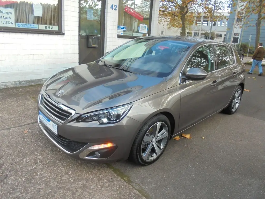 Photo 1 : Peugeot 308 2015 Essence