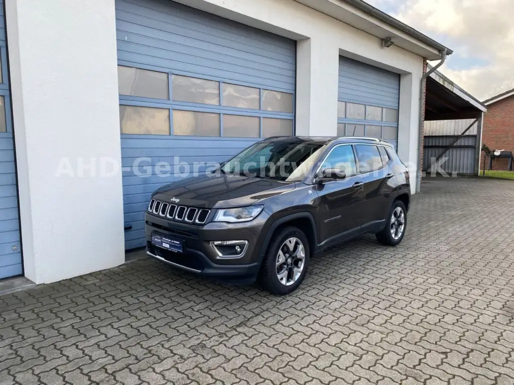 Photo 1 : Jeep Compass 2018 Petrol