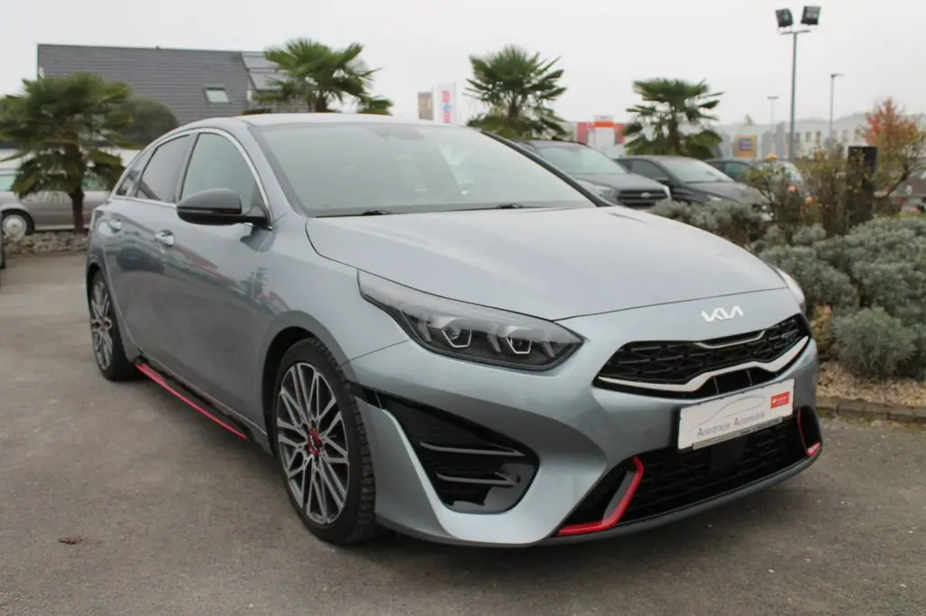 Photo 1 : Kia Proceed 2022 Petrol