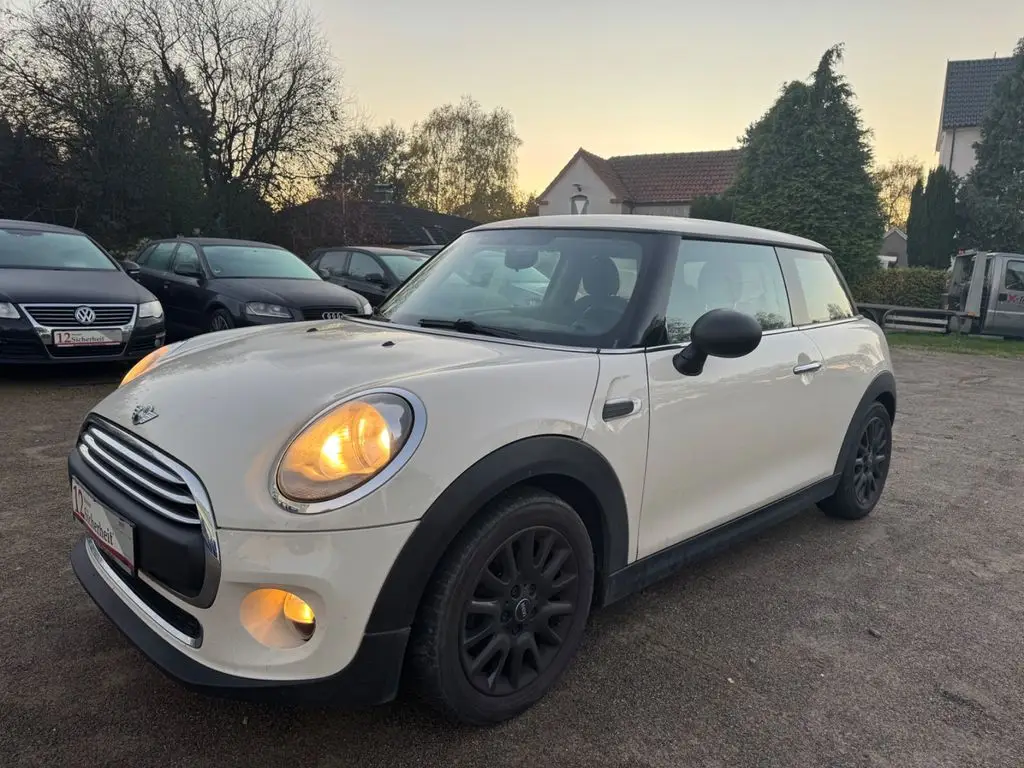 Photo 1 : Mini One 2016 Petrol