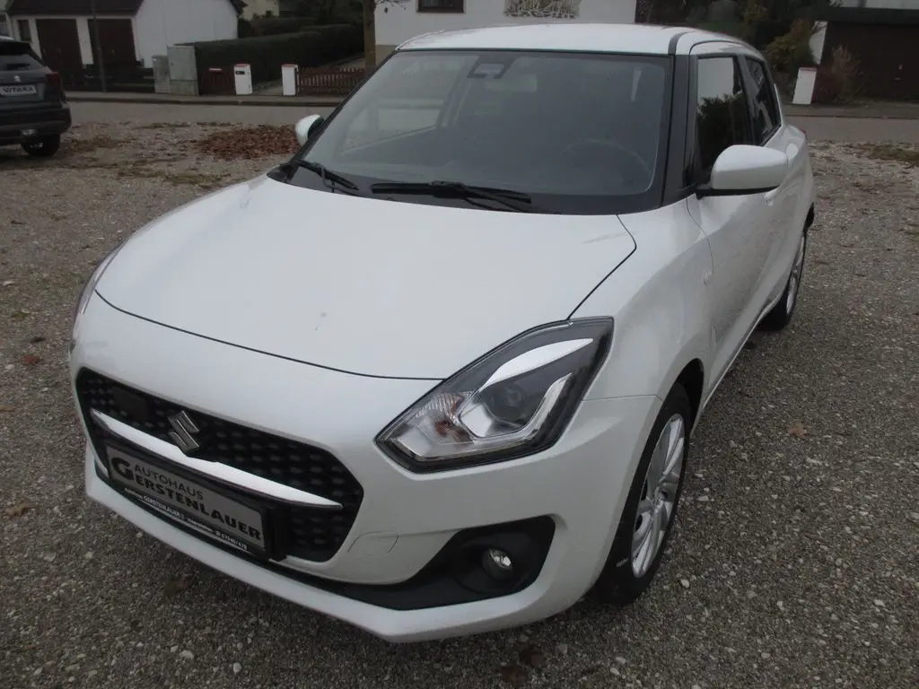 Photo 1 : Suzuki Swift 2021 Hybride