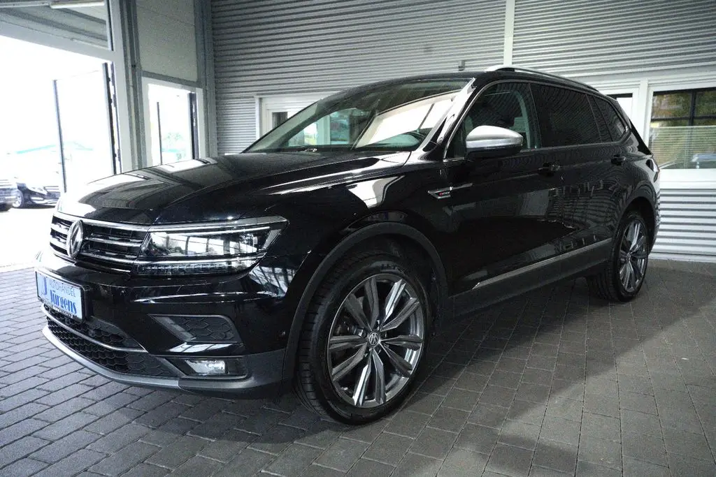 Photo 1 : Volkswagen Tiguan 2018 Petrol