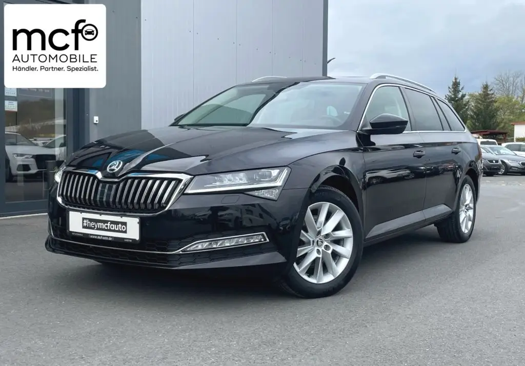 Photo 1 : Skoda Superb 2023 Essence