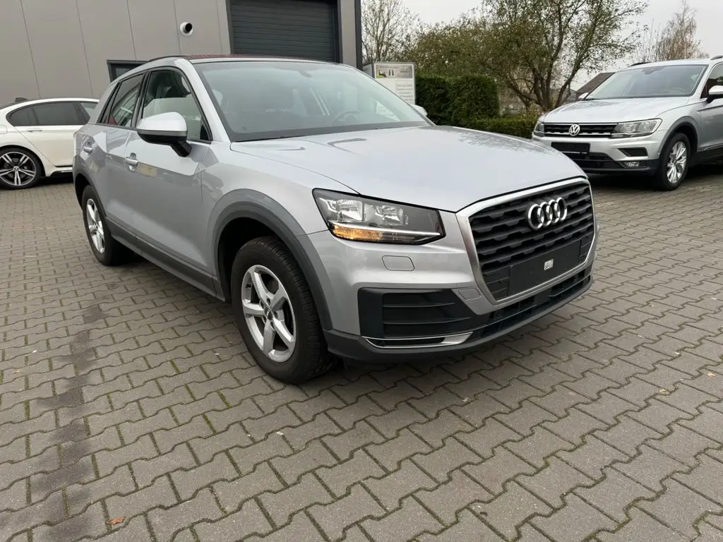 Photo 1 : Audi Q2 2020 Essence