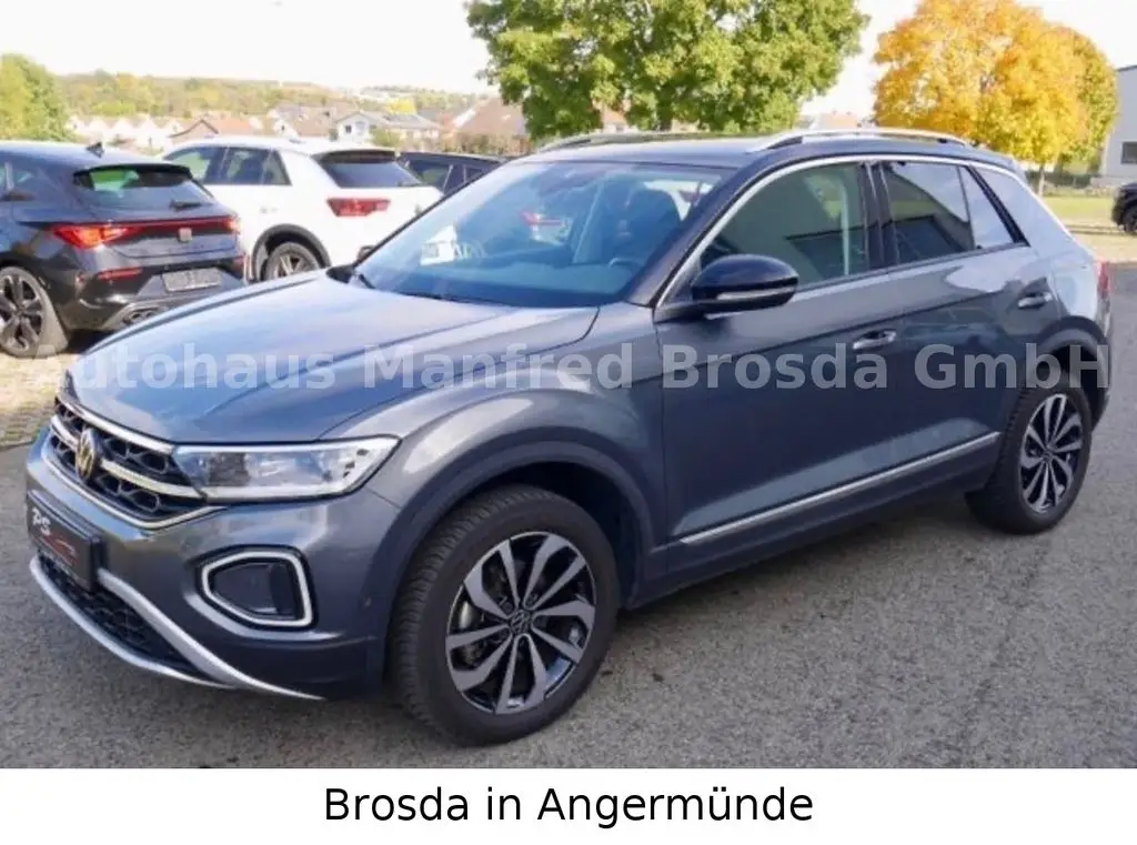 Photo 1 : Volkswagen T-roc 2024 Essence