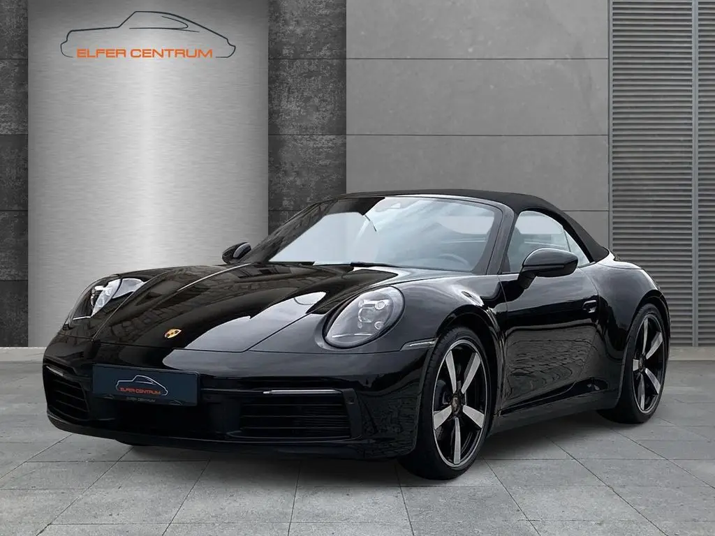 Photo 1 : Porsche 992 2020 Petrol