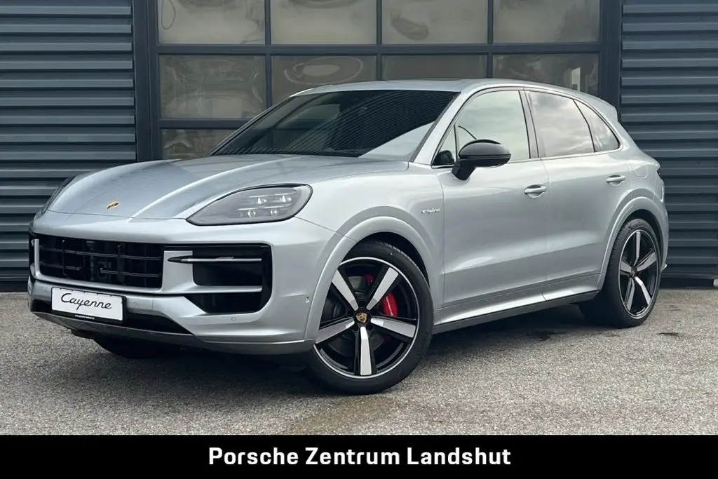 Photo 1 : Porsche Cayenne 2024 Hybrid