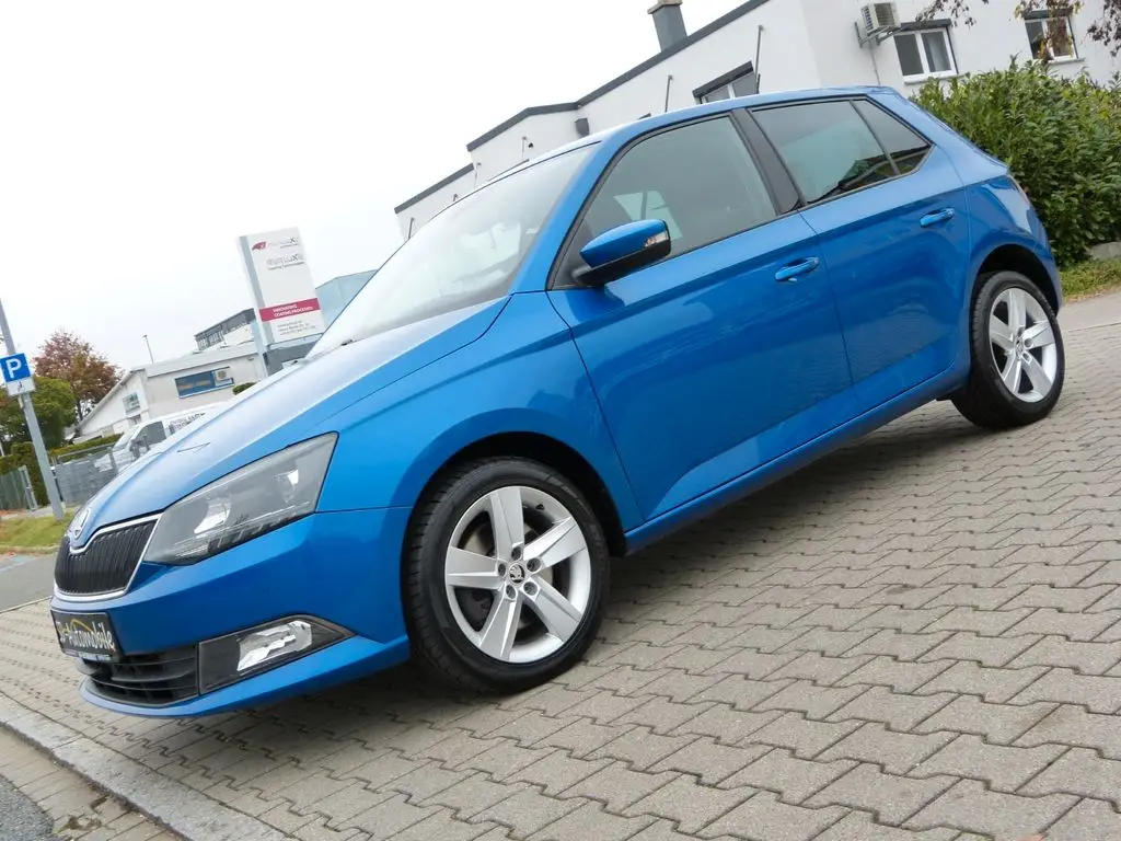 Photo 1 : Skoda Fabia 2015 Essence