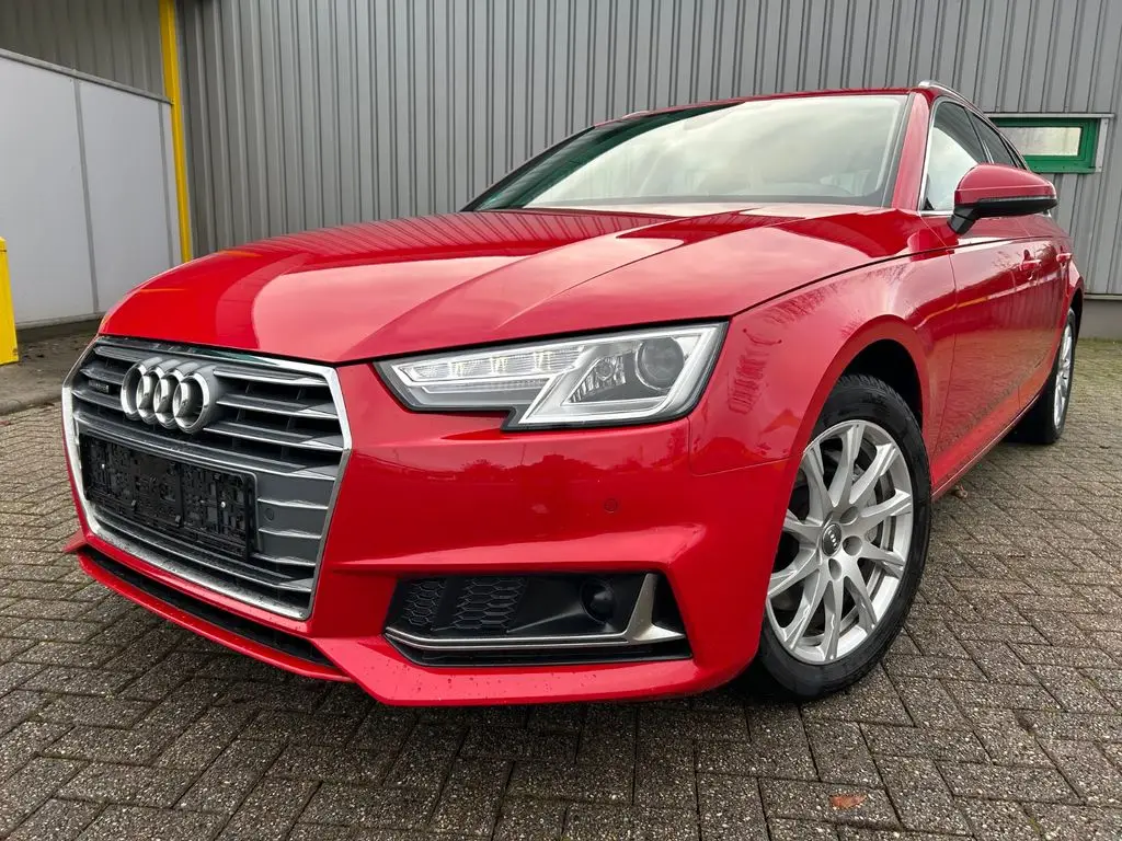 Photo 1 : Audi A4 2019 Diesel