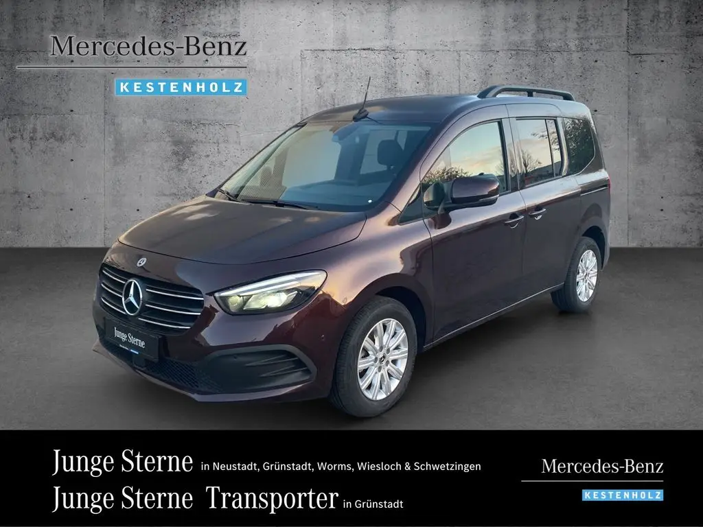 Photo 1 : Mercedes-benz Classe T 2023 Petrol