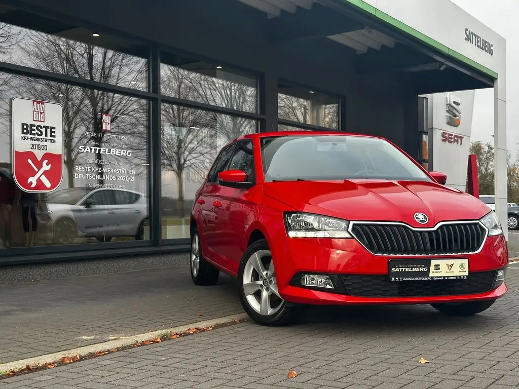 Photo 1 : Skoda Fabia 2020 Petrol