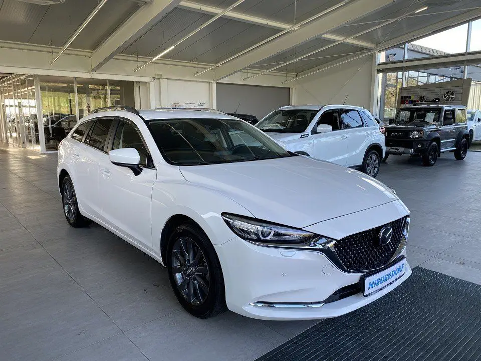 Photo 1 : Mazda 6 2023 Petrol