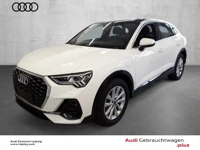 Photo 1 : Audi Q3 2021 Hybrid