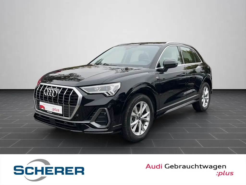 Photo 1 : Audi Q3 2024 Essence