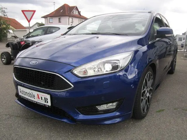 Photo 1 : Ford Focus 2015 Essence