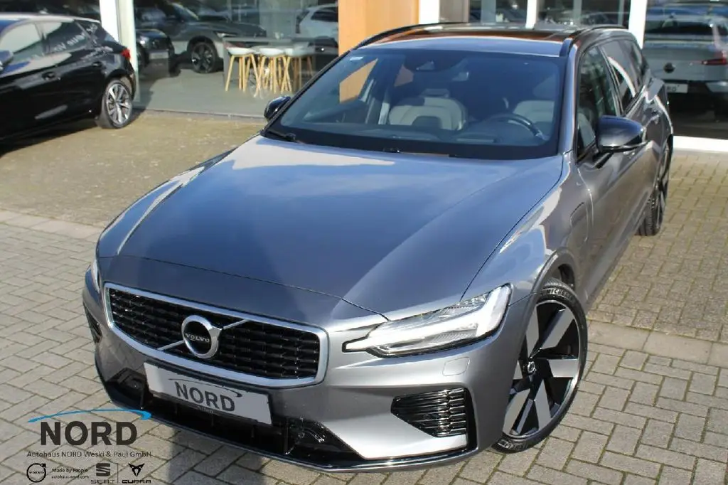 Photo 1 : Volvo V60 2020 Hybrid