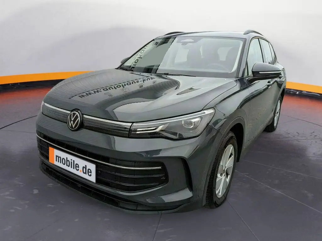 Photo 1 : Volkswagen Tiguan 2024 Essence