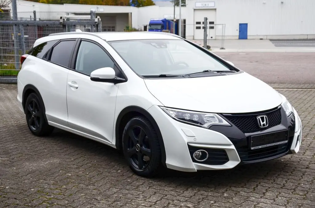 Photo 1 : Honda Civic 2018 Diesel