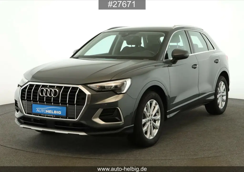 Photo 1 : Audi Q3 2019 Petrol