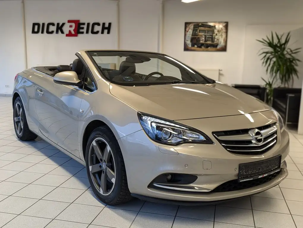 Photo 1 : Opel Cascada 2014 Essence