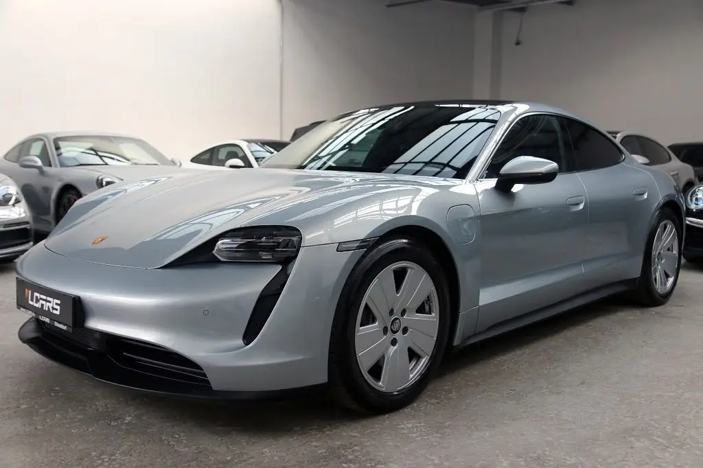 Photo 1 : Porsche Taycan 2021 Not specified