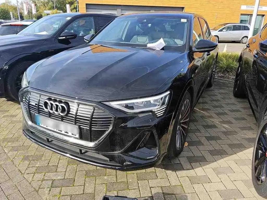 Photo 1 : Audi E-tron 2021 Not specified