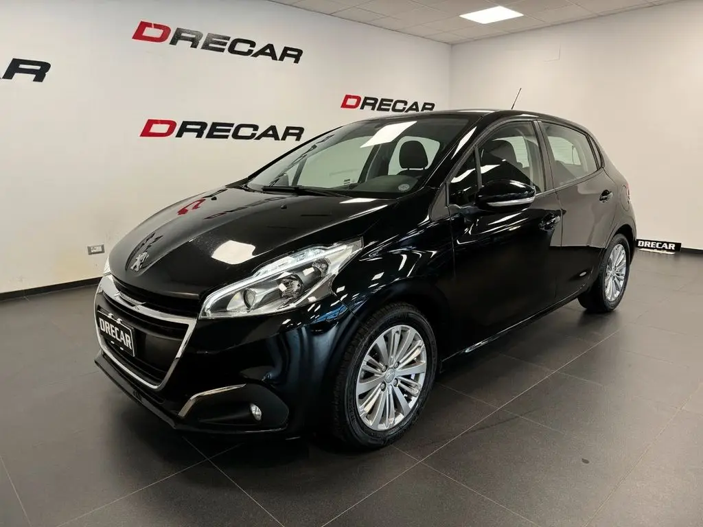 Photo 1 : Peugeot 208 2018 Petrol