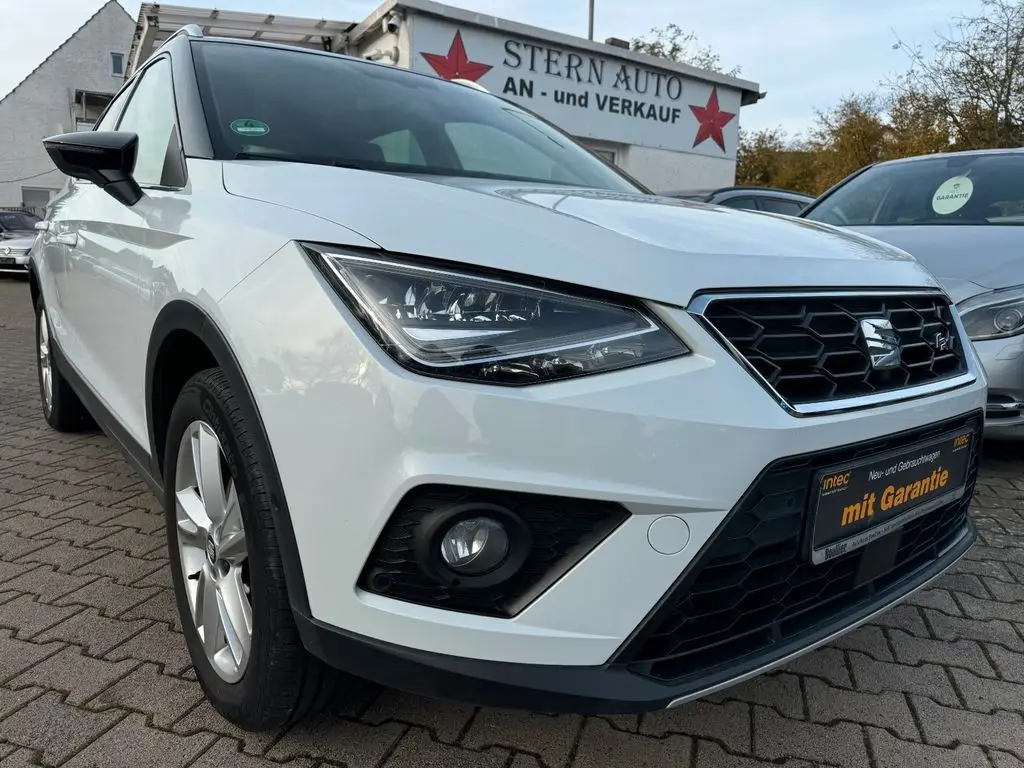 Photo 1 : Seat Arona 2018 Petrol