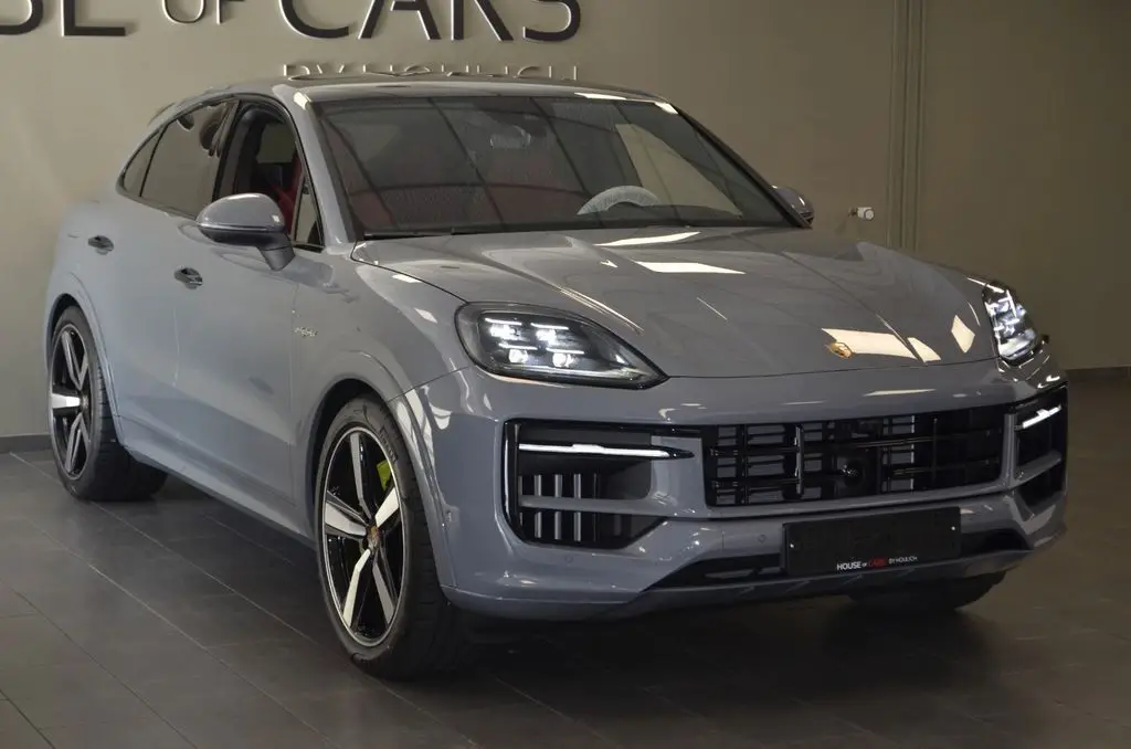 Photo 1 : Porsche Cayenne 2024 Hybrid